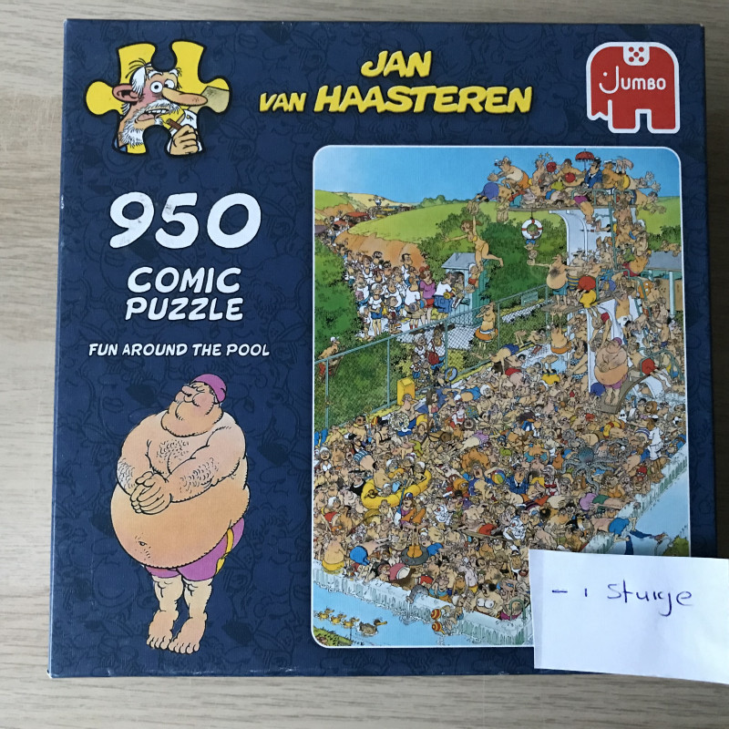 - 1 stukje Jan van Haasteren : Fun around the pool. 950 stukjes.