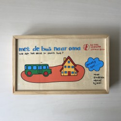 Met de bus naar oma.