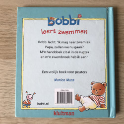 Bobbi leert zwemmen