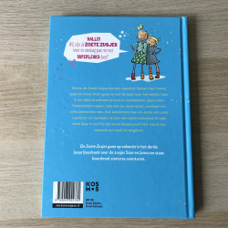 De zoete zusjes gaan op vakantie