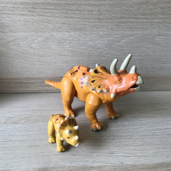 Playmobil: Dino met jong. Triceratops