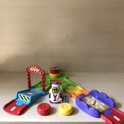 VTech Toet Toet : Lanceerbaan Deluxe met Ronnie raceauto