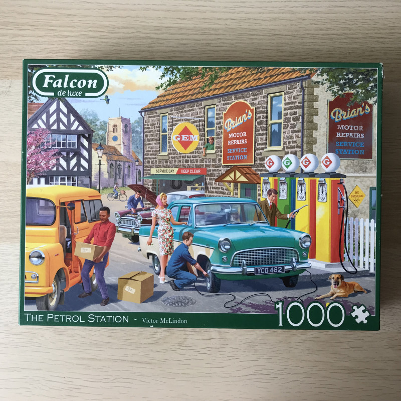 Falcon : The Petrol Station. 1000 stukjes.