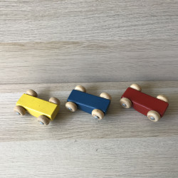 3 Houten autootjes