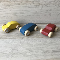 3 Houten autootjes