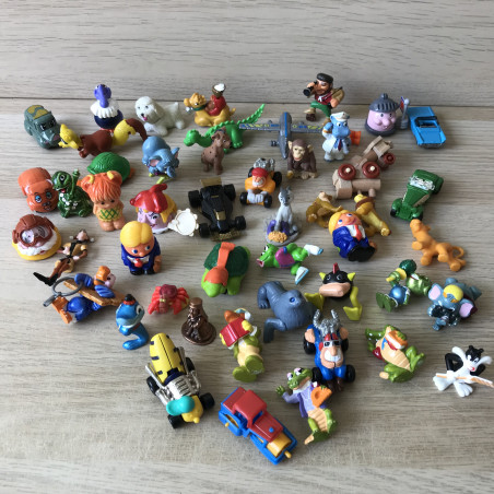 50 poppetjes en andere speeltjes. Set 1