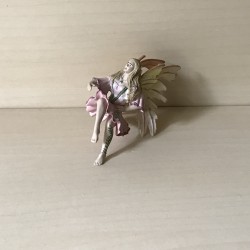 Papo : Engel. 5,5 cm. breed en 11 cm. hoog Nummer 83