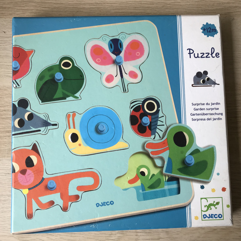 Djeco houten puzzel, knopjespuzzel.  Garden surprise. 8 stukjes
