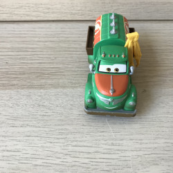 Cars : Chug brandstofwagen. 11,5 cm. lang.