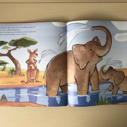 Guido van Genechten : Kleine kangoeroe. Groot formaat