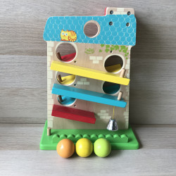 Ballenbaan, Roetsjbaan met  ballen en belletje