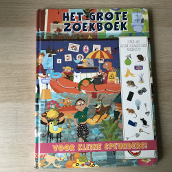 Het grote zoekboek voor kleine speurders. Spelen op de boerderij