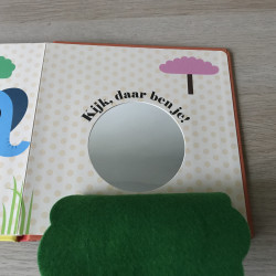 Olifant, waar ben je?. Flapjesboek. Vilten flapjes en spiegeltje
