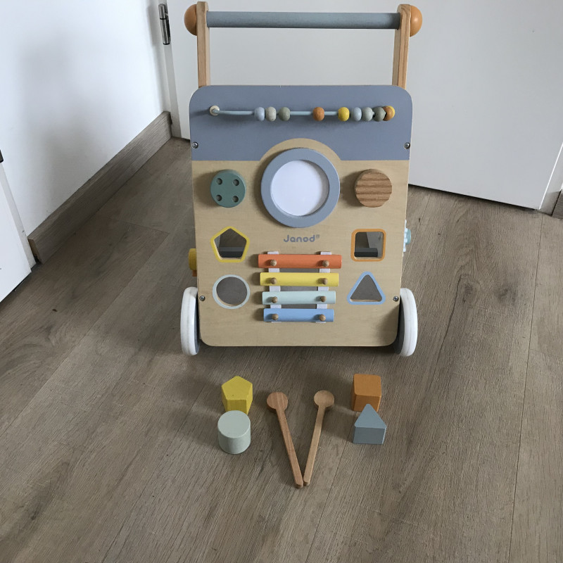 Janod loopwagen, activiteitentrolley