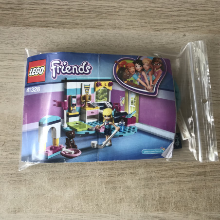 Lego Friends set 41328 : Stephanie's slaapkamer