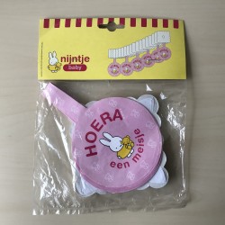 Nijntje : Nieuw. Hoera een meisje. Vlaglijn en feestslinger.