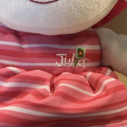 Popje Julia.