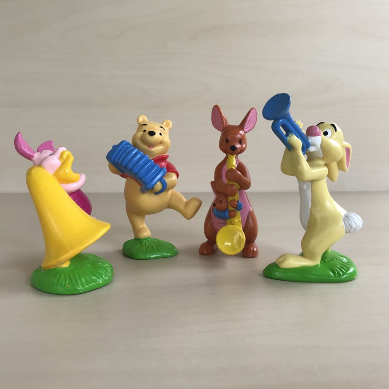 Winnie de Pooh : Kanga is 8 cm. hoog.