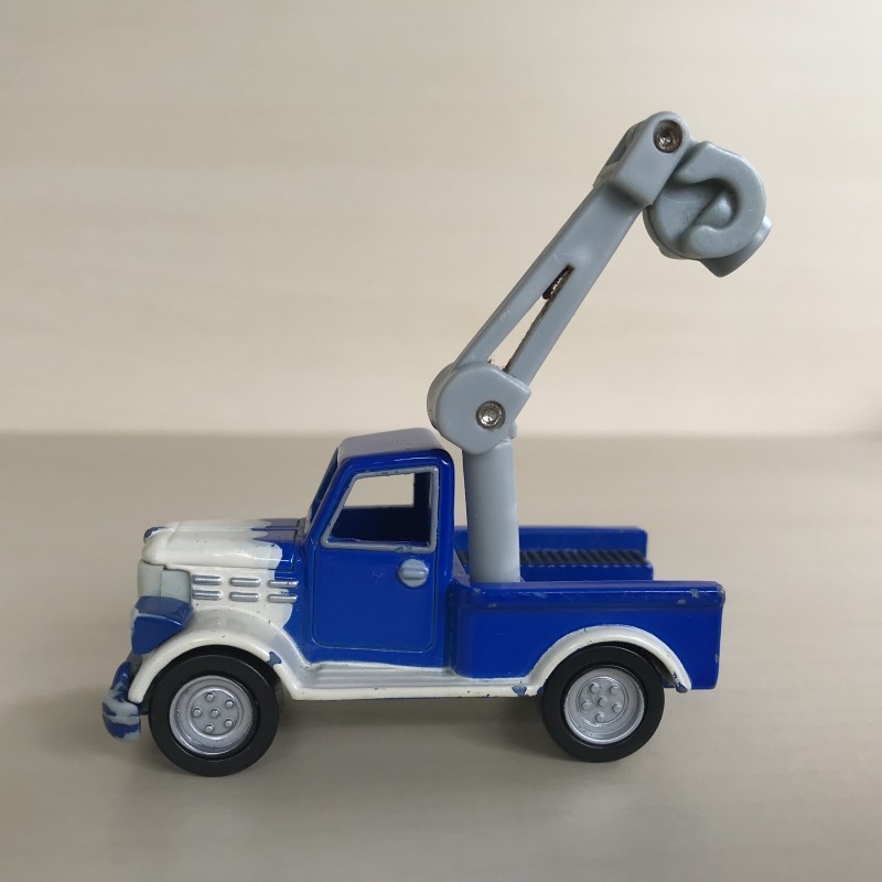 Bob de Bouwer : TA Dodge, metaal. Dak is 3,5 cm. hoog.