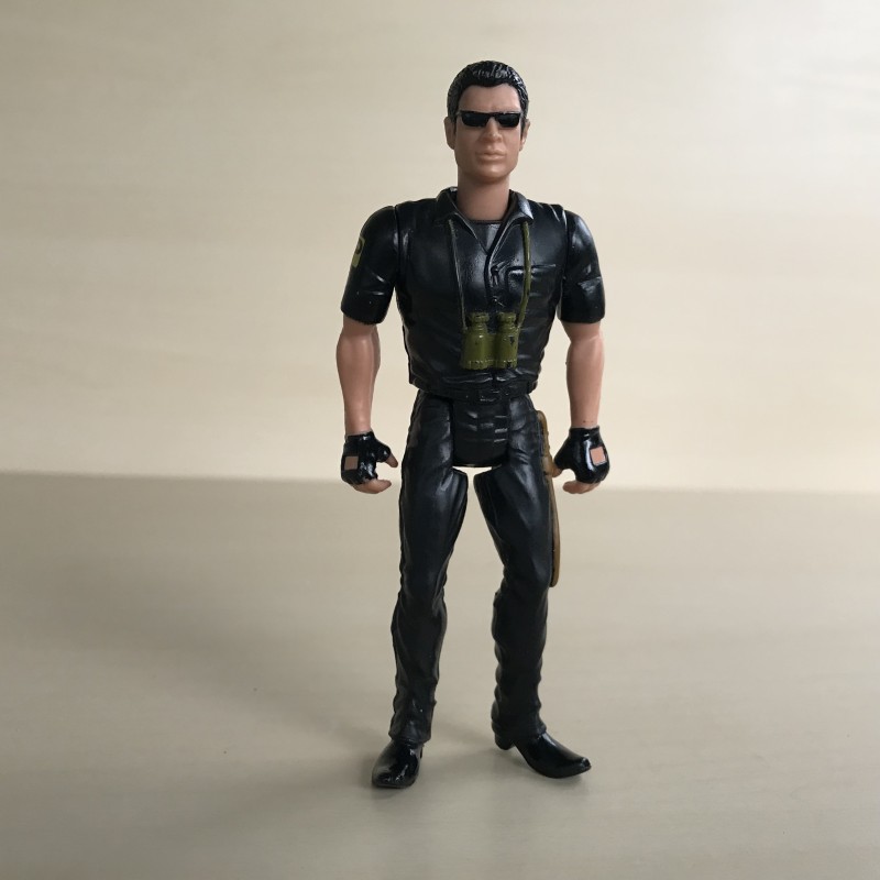 Actiefiguur : 11 cm. hoog.