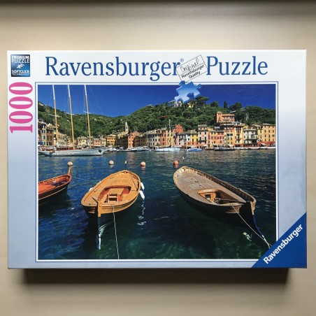 Haven in Portofino, Italië : 1000 stukjes. Deksel heeft een vlek.