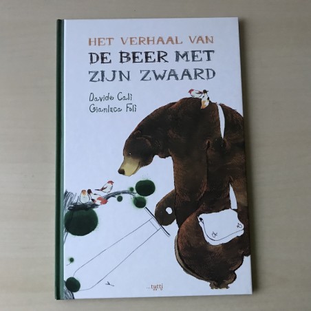 De beer met zijn zwaard