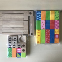 Houten knikkerbaan.