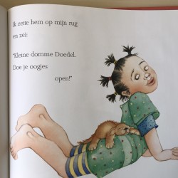 Oogjes open, Pendoedel
