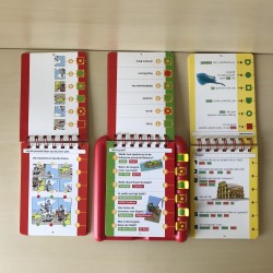1 Pocket Loco spelhouder / cassette met 3 boekjes.