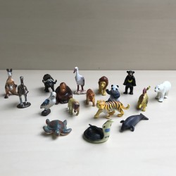 Dieren : minifiguren. ca. 3 cm. hoog. 18 stuks. Set 5.