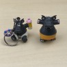 Sleutelhanger : Nijlpaarden. 2 stuks. 1 met en 1 zonder sleutelhanger. 5 cm.