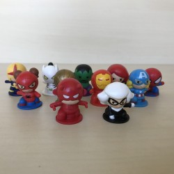 Figuren : 11 stuks.