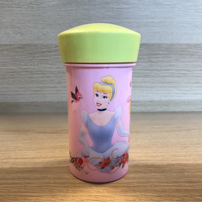 Disney : Drinkbeker. 12 cm. hoog.