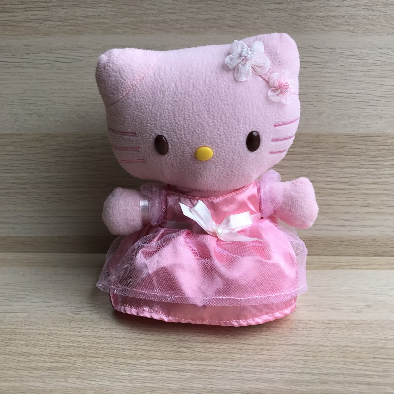 Hello Kitty : Knuffel. 20 cm. hoog.