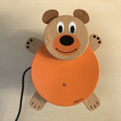 Houten wandlampje Scratch. 22 cm. hoog en  13,5 cm. breed.