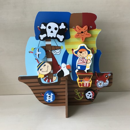 Houten Piraten rijgplankje met 2 veters.