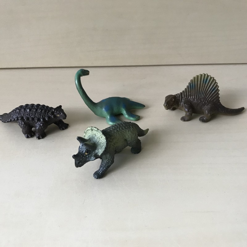 4 kleine dino’s