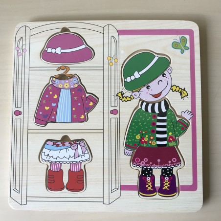 Houten puzzelplankje Knopjespuzzel : Nieuw. Aankleedpopje.