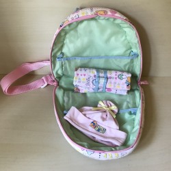 Chou chou: Verzorgingsset en mutsje.