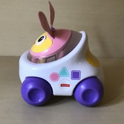 Fisher Price : Auto met geluid. 11 cm. lang.