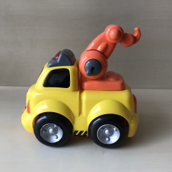 Grote takelwagen / auto met geluid.
