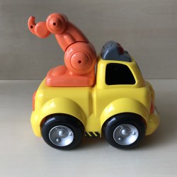 Grote takelwagen / auto met geluid.
