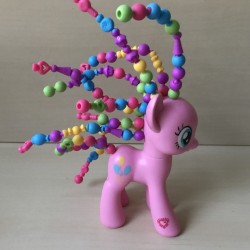 Little Pony met kralenmanen