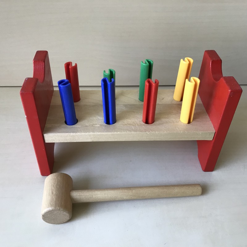 Houten hamerbankje
