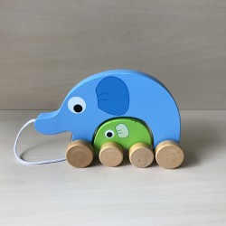 Houten olifant : Schuif- en trekspeelgoed.